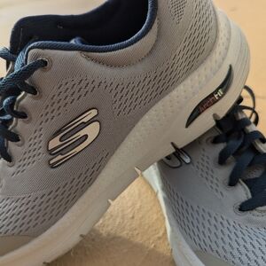 Skechers Arch Fit Men's Athletic Shoes (Size 9.5, Grey w/ Navy Accents & Laces)